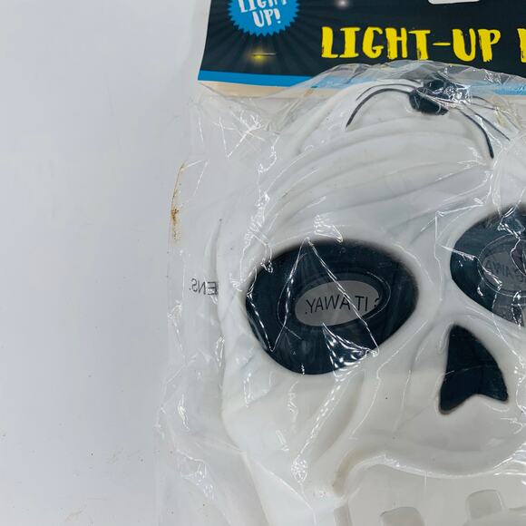 Light Up Kids Face Mask Children Halloween White Black Skull Front Battery - Picture 2 of 4